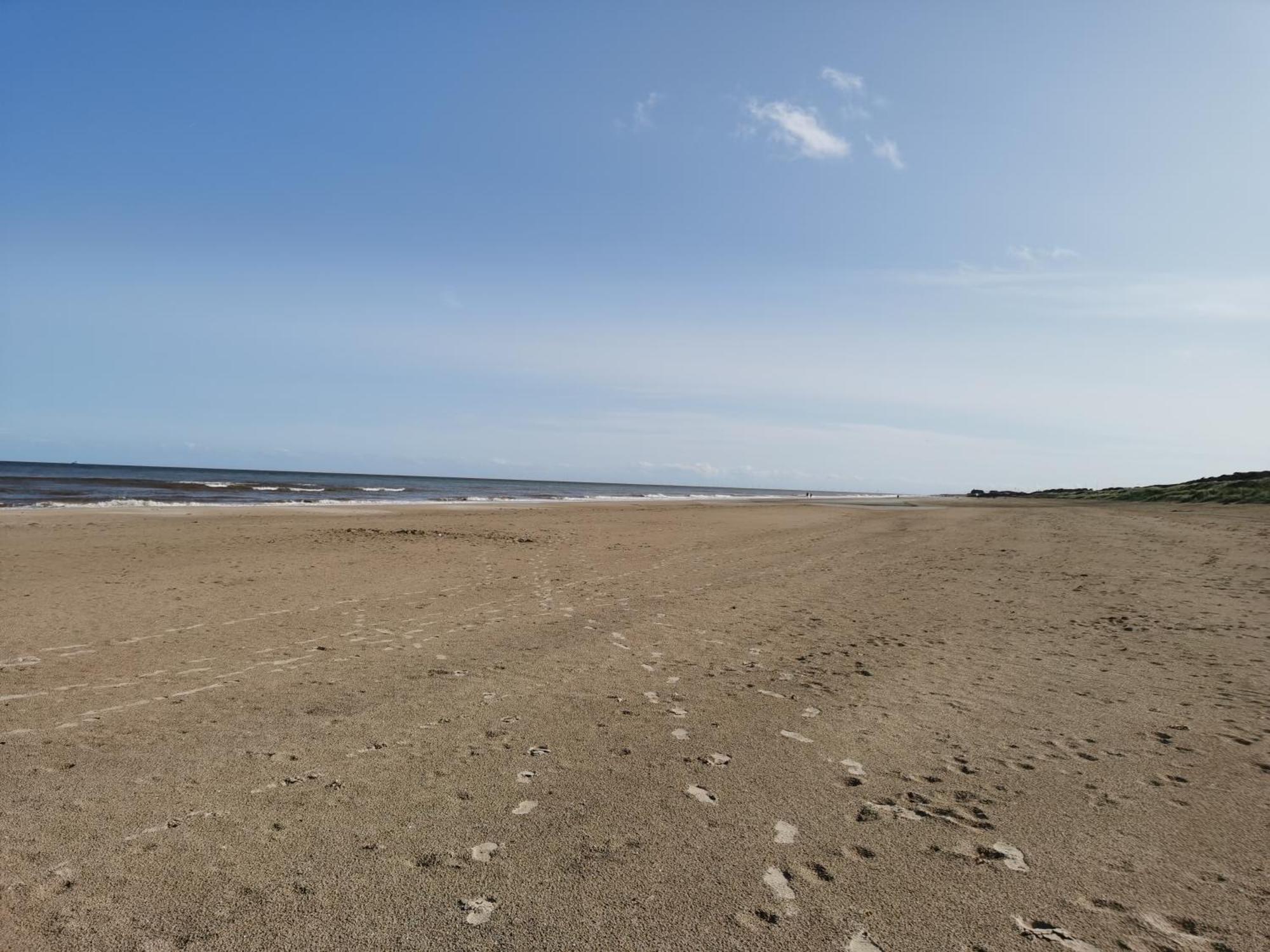 Golden Sands Beach Activities Sea Holiday Relax 梅布尔索普 外观 照片